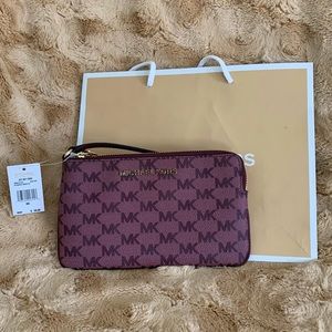 Michael Kors Jet Travel Large Top Zip Wristlet